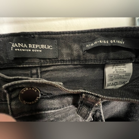 BANANA REPUBLIC PREMIUM DENIM BLACK WASHED JEANS. HIGH RISE SKINNY SIZE 27 (10) - Picture 10 of 11